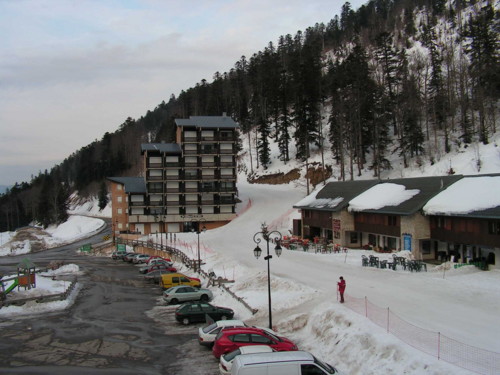 batiments du col de rousset en hiver - photo copyright Patrice Debart 2005