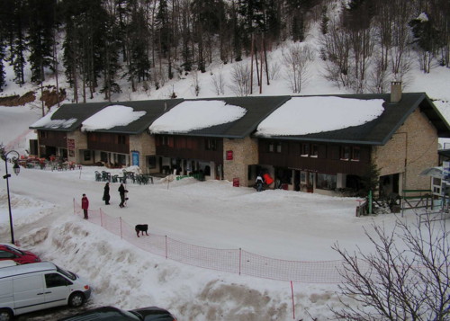 immeuble super rousset l'hiver - photo copyright Patrice Debart 2005